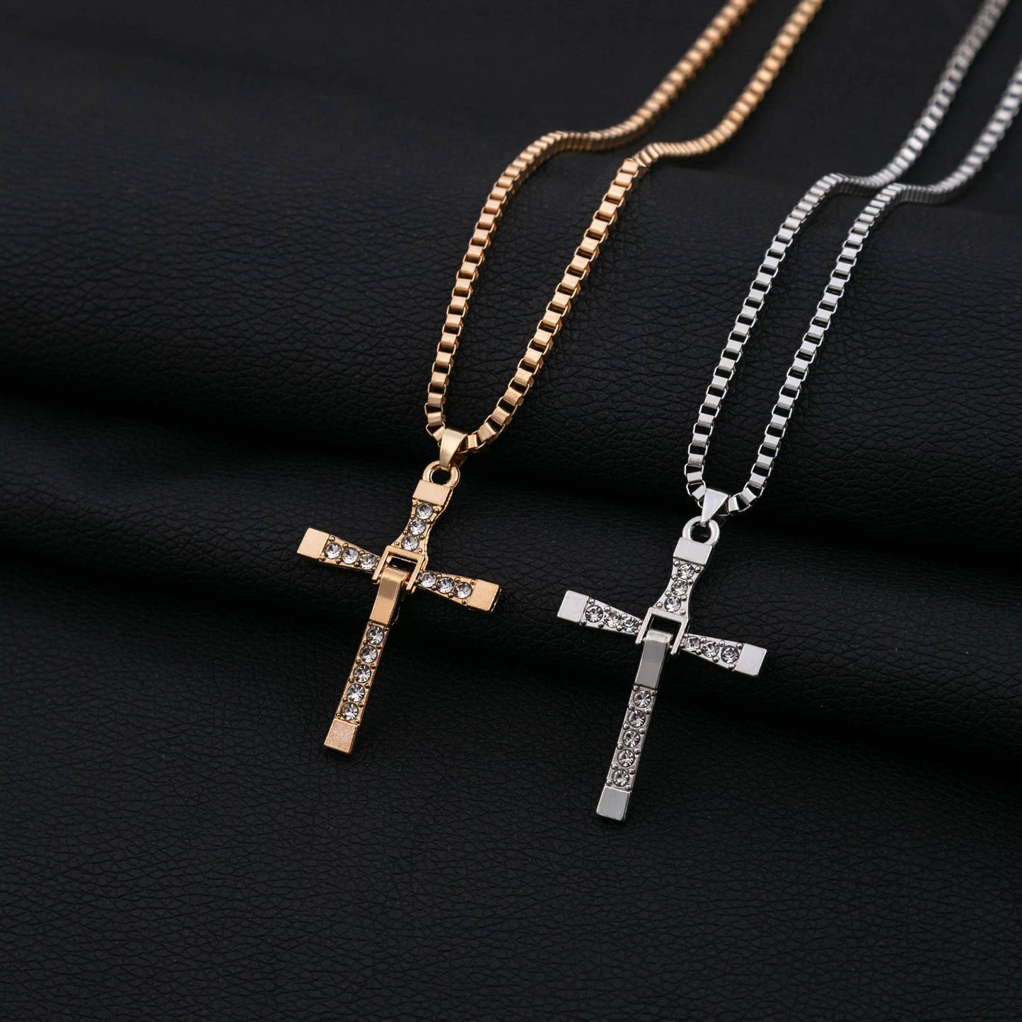 Y2K gold cross pendant necklace
