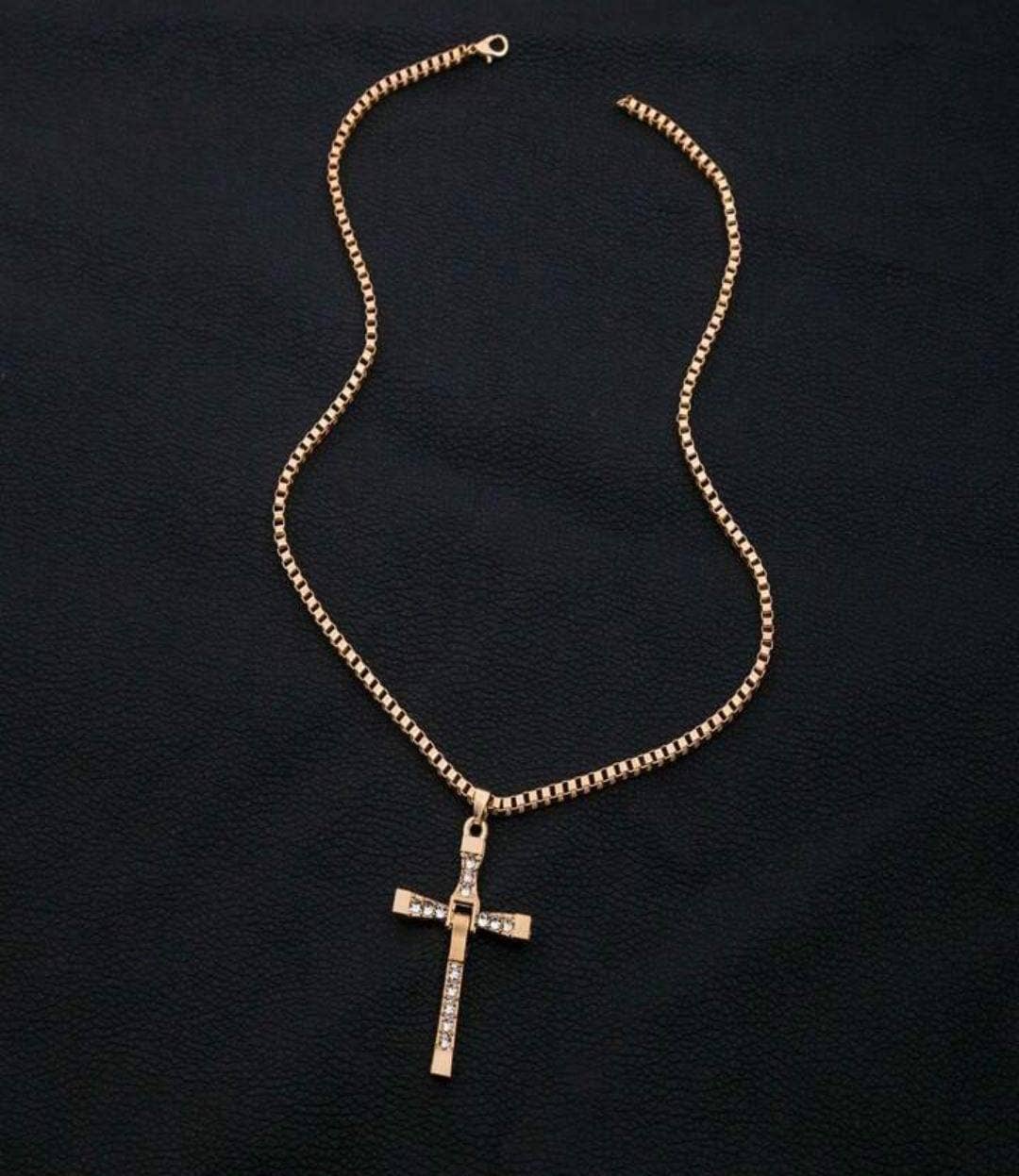 Y2K gold cross pendant necklace