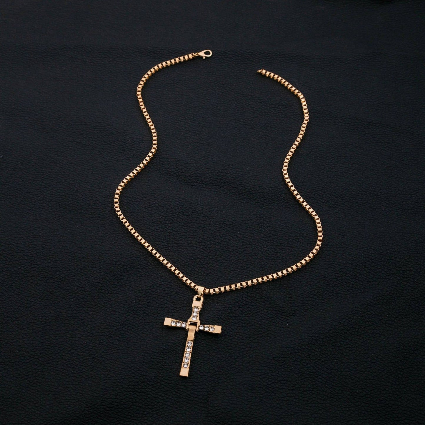 Y2K gold cross pendant necklace